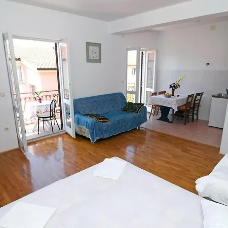 Apartment With A Parking Space - 12211