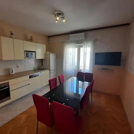 Apartment With A Parking Space - 12211