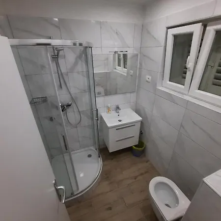 Apartment With A Parking Space - 12211 Makarska