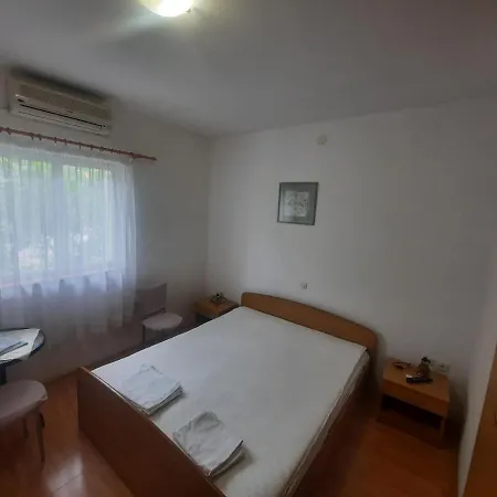 Apartment With A Parking Space - 12211 Makarska