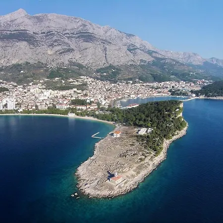 With A Parking Space - 12211 Appartamento Makarska