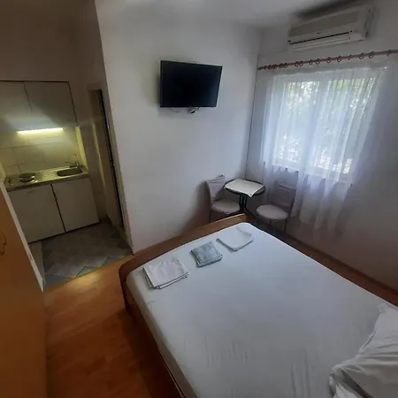 With A Parking Space - 12211 Appartamento Makarska